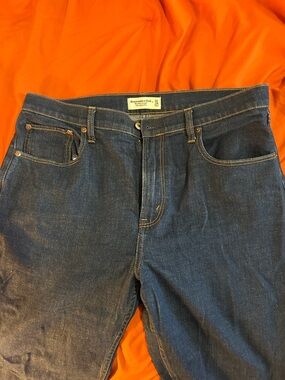Abercrombie & Fitch Women’s Dark Wash Straight Cut Jeans